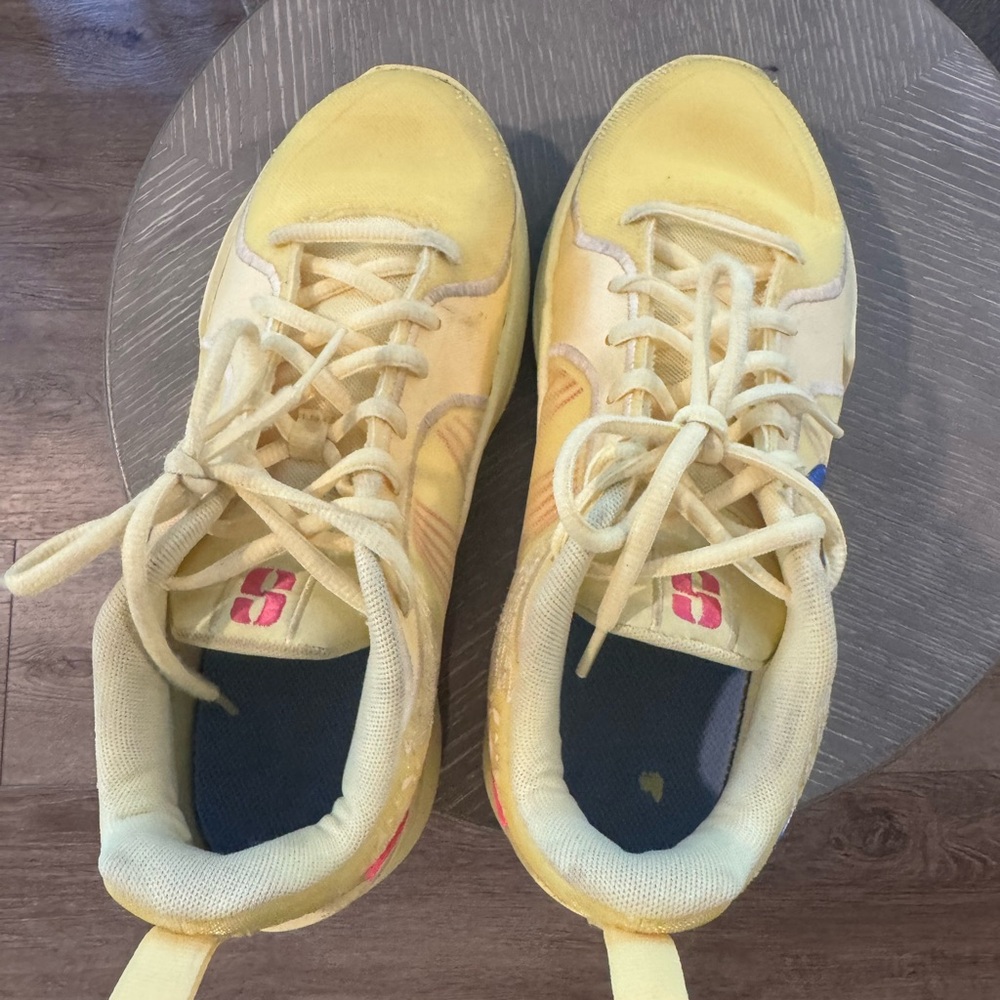 Nike Cream and Yellow Low-Top Sneakers with Pink Accent